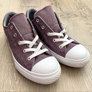 Kids Converse Maddie Sz 4US